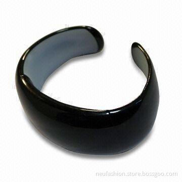 Bluetooth Black Bracelet with Two-button Operating System and Caller ID BW13